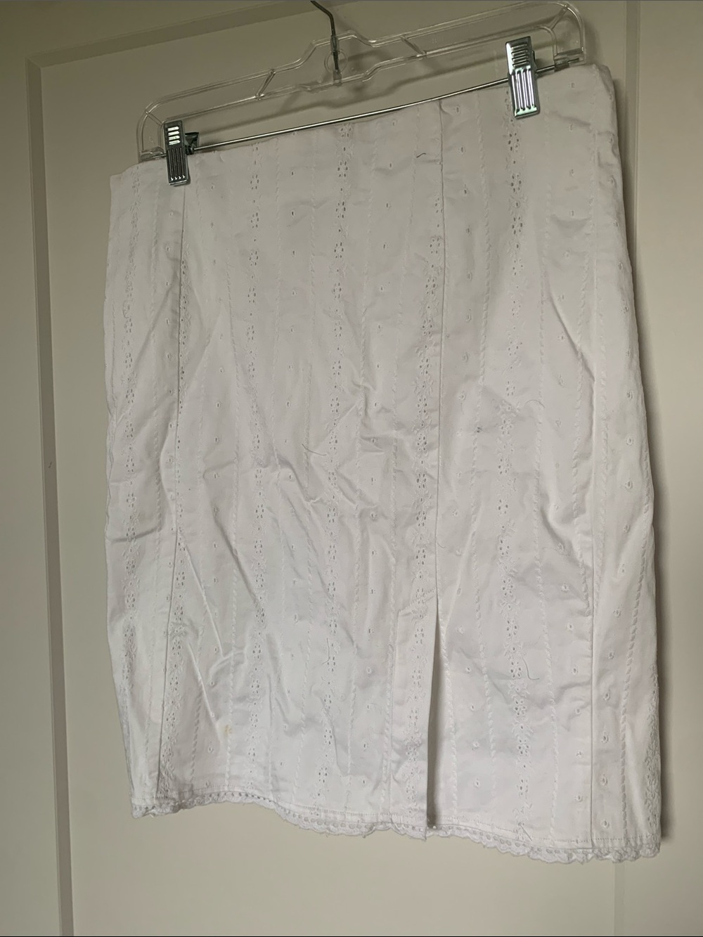 Sport Collection White Cotton Eyelet Pencil Skirt with slit - Picture 6 of 6